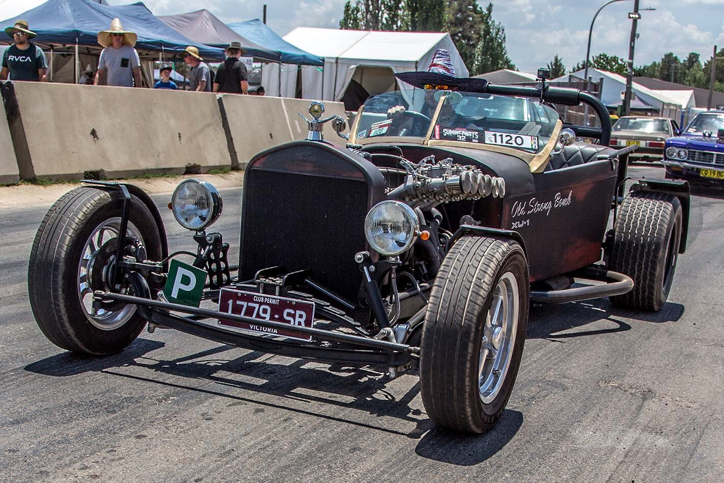 1927 Ford hot rod with Holden 202 power – Video
