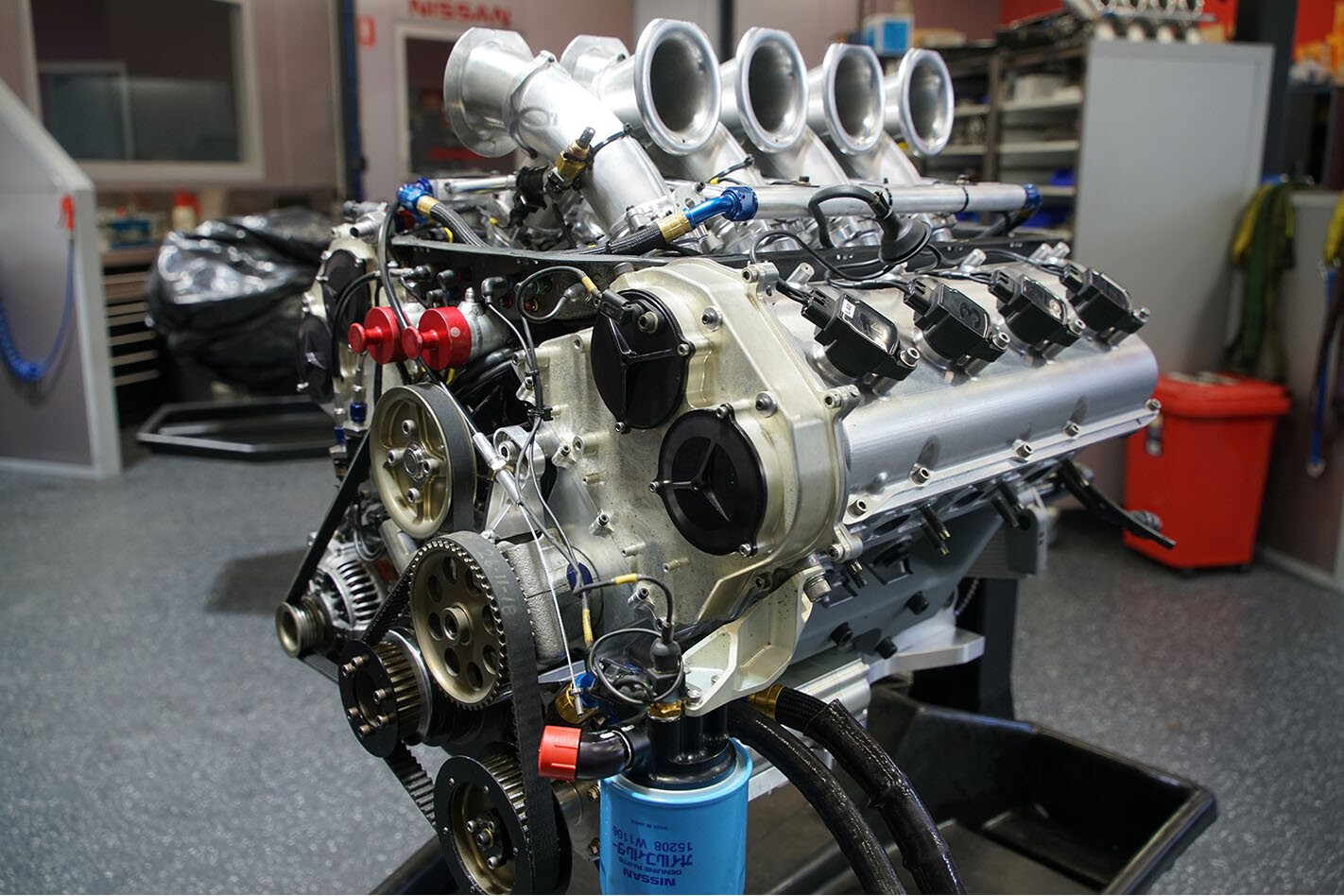 Supercars Nissan V8 engine on the dyno – Video