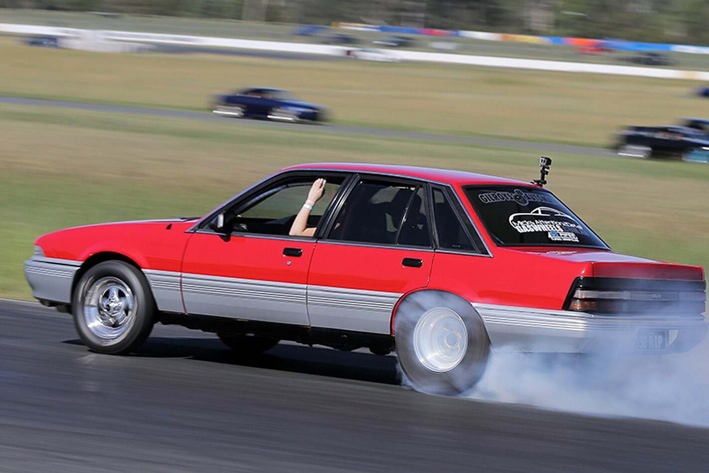 VIDEO: FORD-POWERED VL CALAIS RUNS EIGHTS – IT’S NUTS!