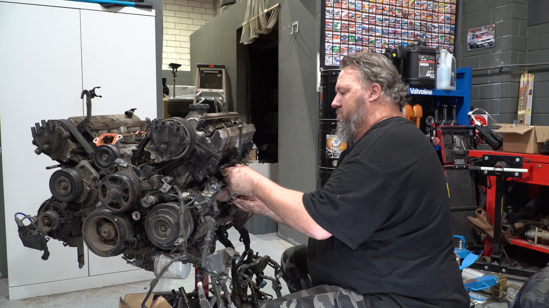 Video: Tearing down the Carnage Lexcen 1UZ V8
