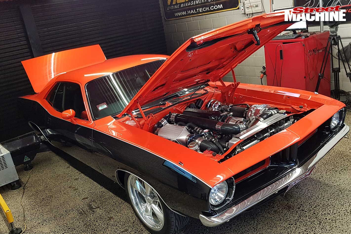 ProCharged big-block Plymouth Barracuda at QuickBitz – Video