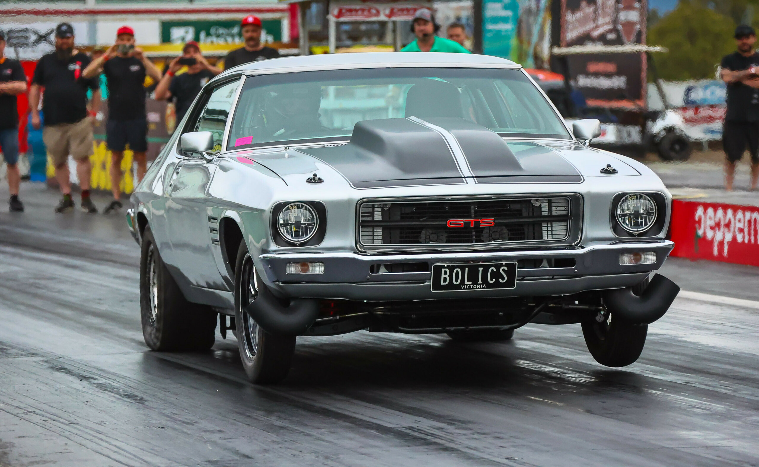 Szabolics HQ Monaro runs 6.654-seconds @214mph