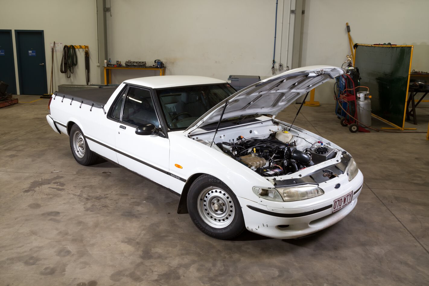 8-SECOND TWIN TURBO LS-POWERED XH FALCON UTE HEADING TO DRAG WEEK – VIDEO