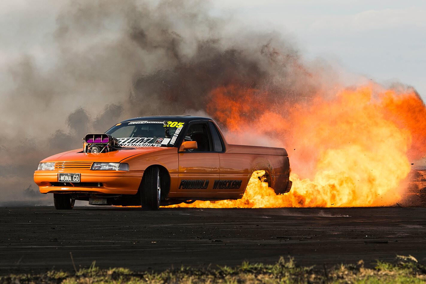 WORLD’S BIGGEST BURNOUT FIRE – VIDEO FLASHBACK