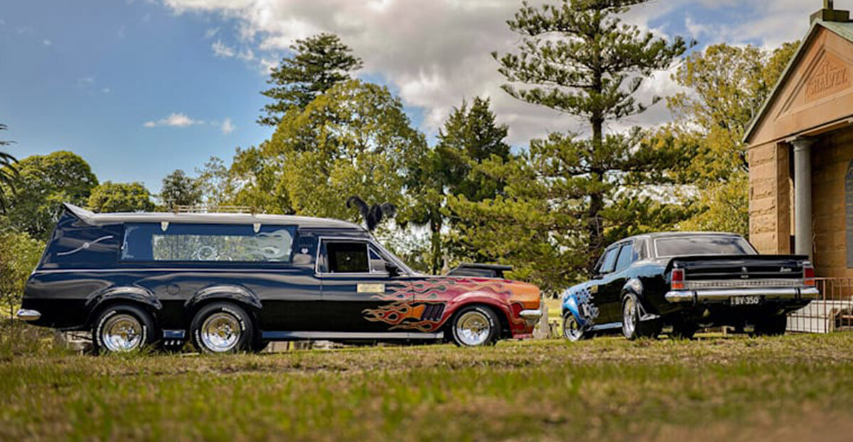 Video: Six wheel HT Holden hearse and HK Brougham mourning coach