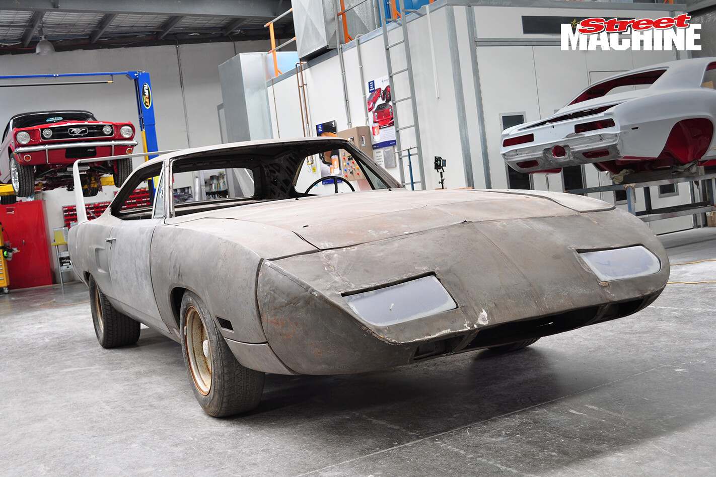 PLYMOUTH SUPERBIRD CONCOURS RESTORATION BUILD – VIDEO