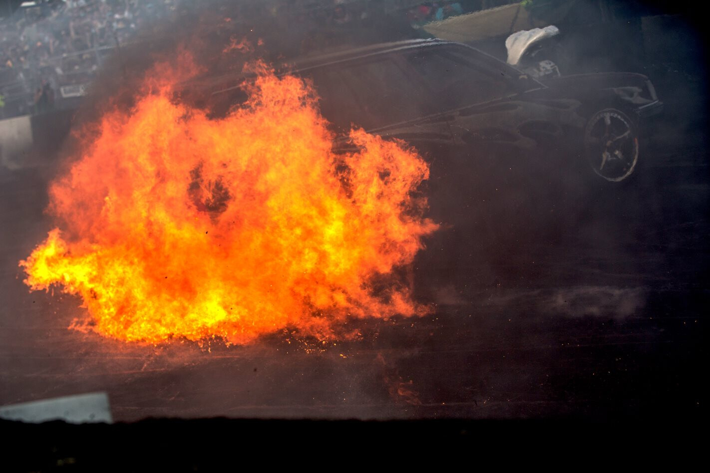 TUFFST’S MASSIVE SUMMERNATS 30 BURNOUT FIRE – VIDEO