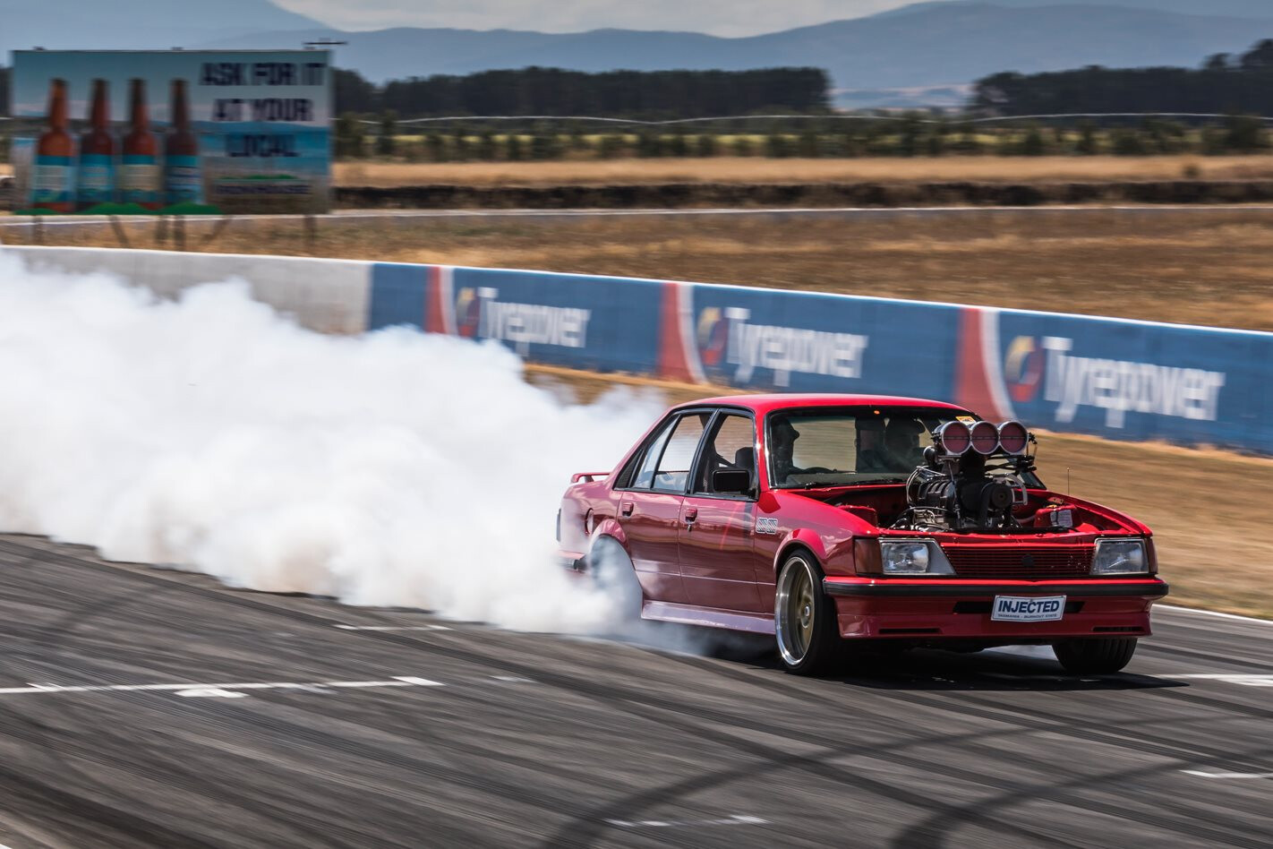 BLOWN SMALL-BLOCK VH COMMODORE BURNOUT CAR – INJECTED