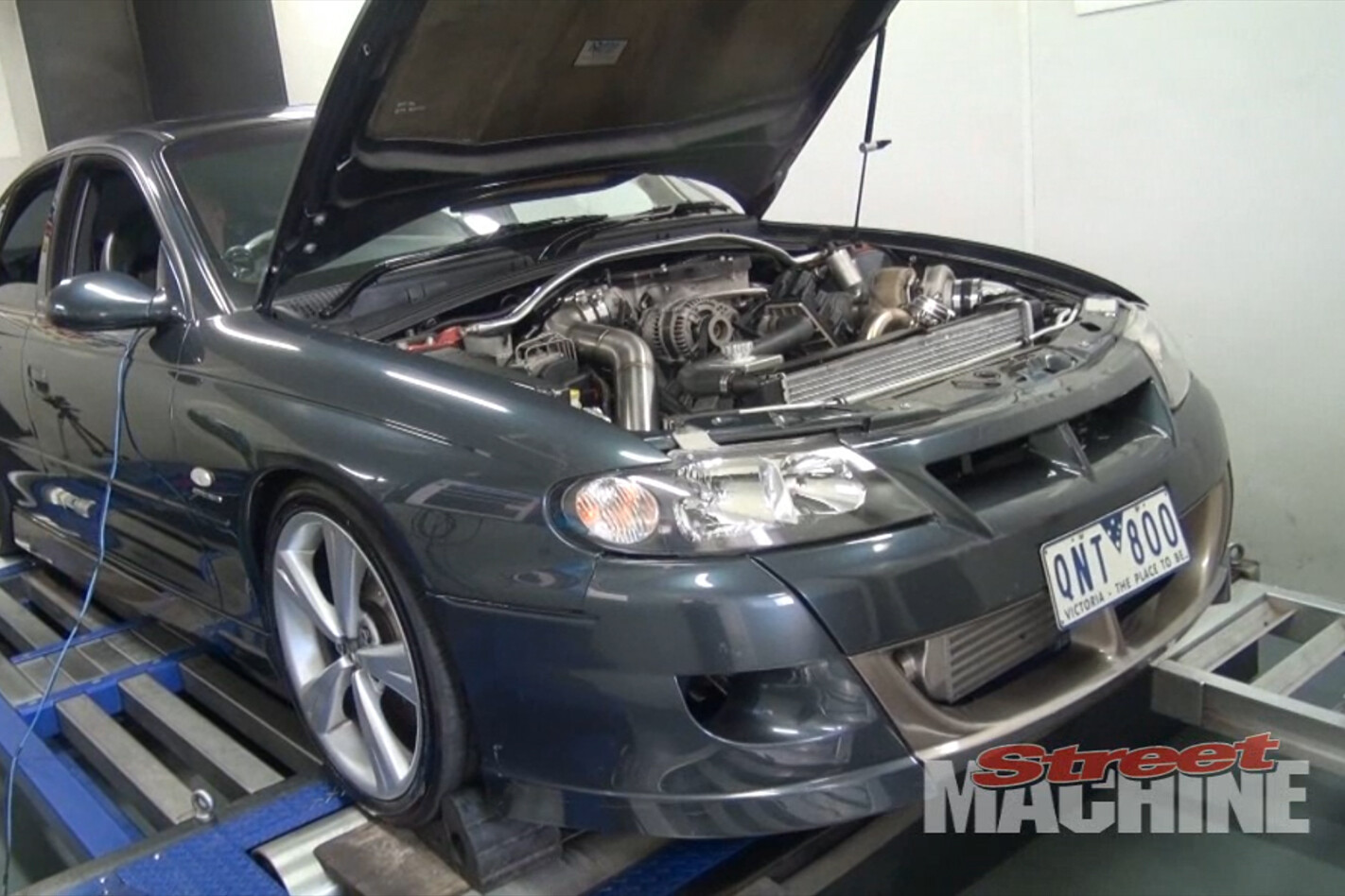 VIDEO: 700HP SIX-CYLINDER COMMODORE