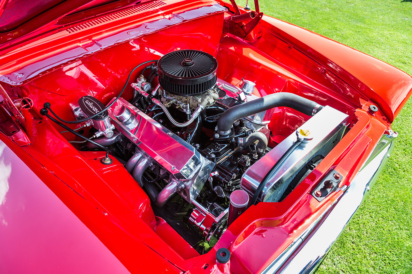 Chrysler Valiant engine