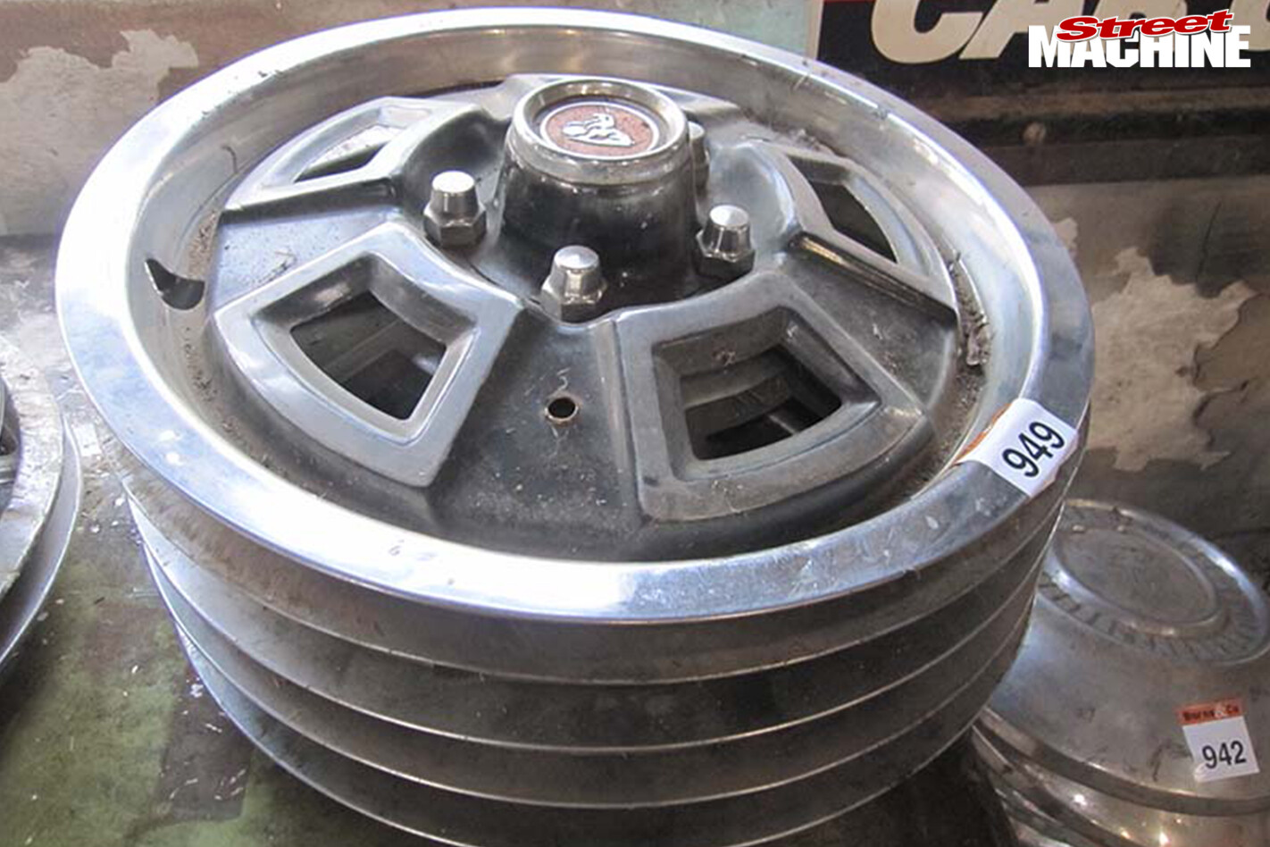 949-holden -auction -wheel