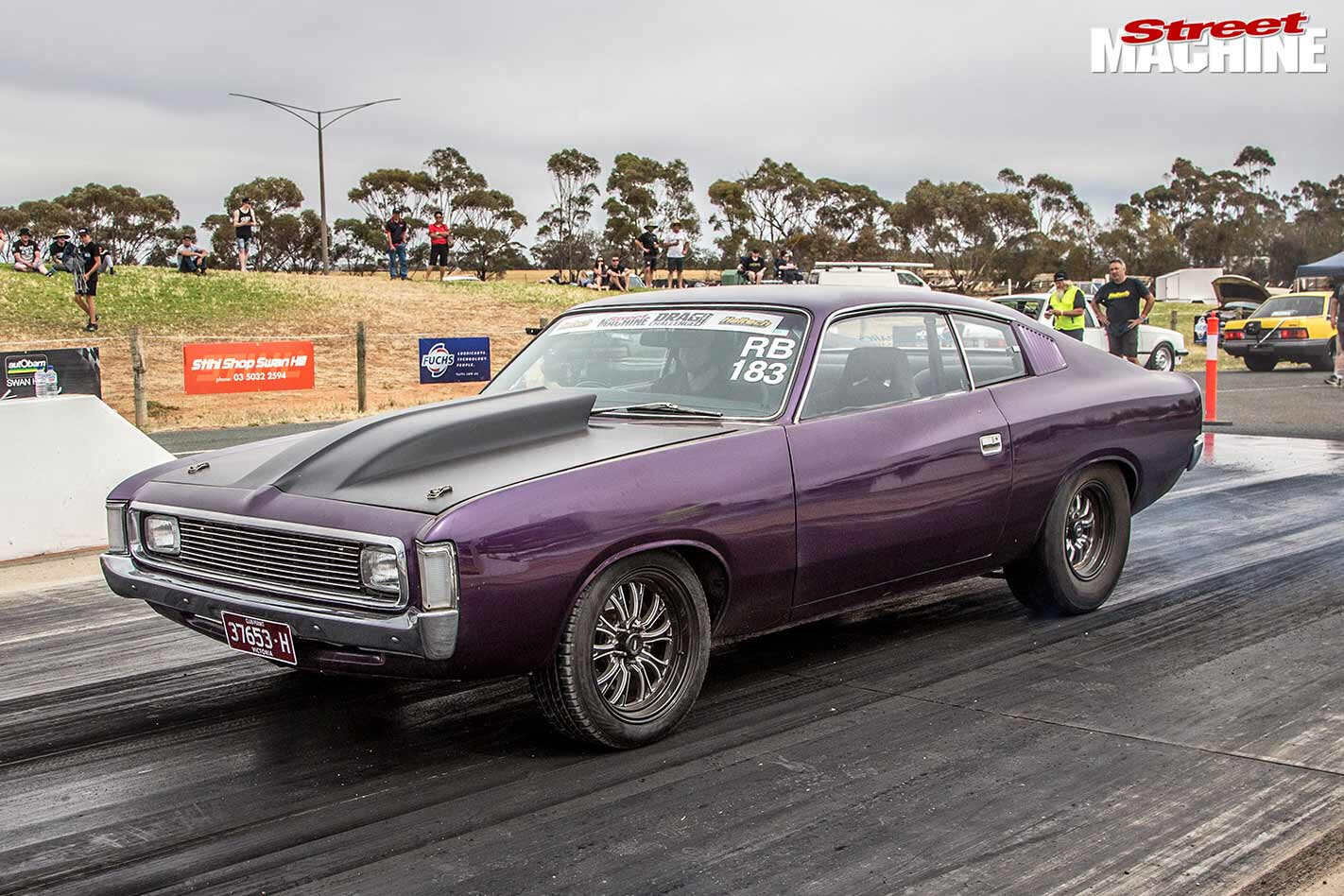Valiant VH Charger