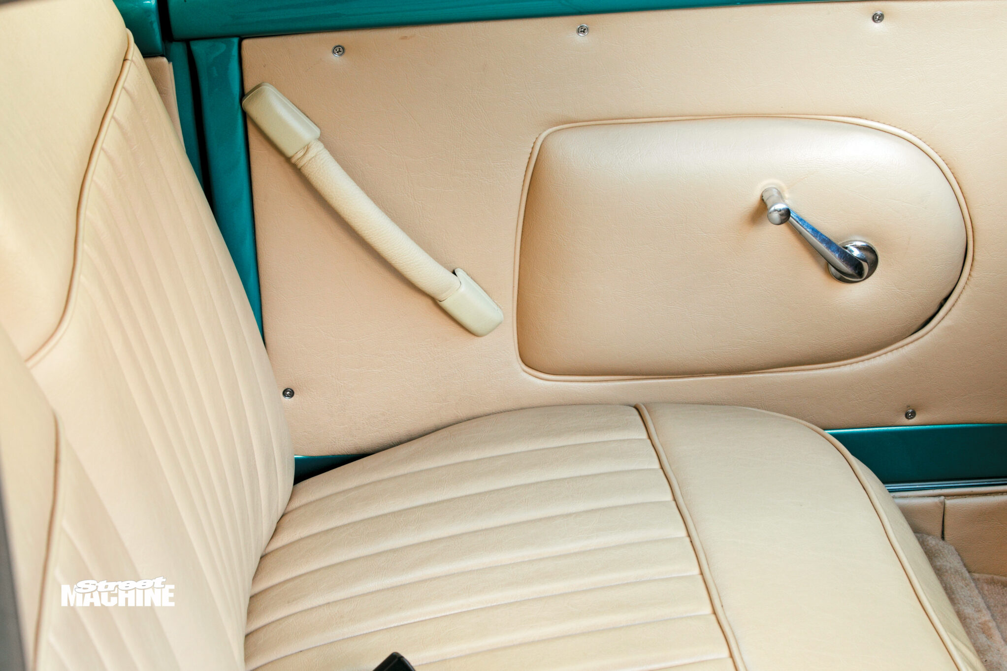 d1f515ad/buckle sports car interior trim wm jpg