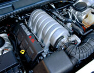 Chrysler 300C hemi engine
