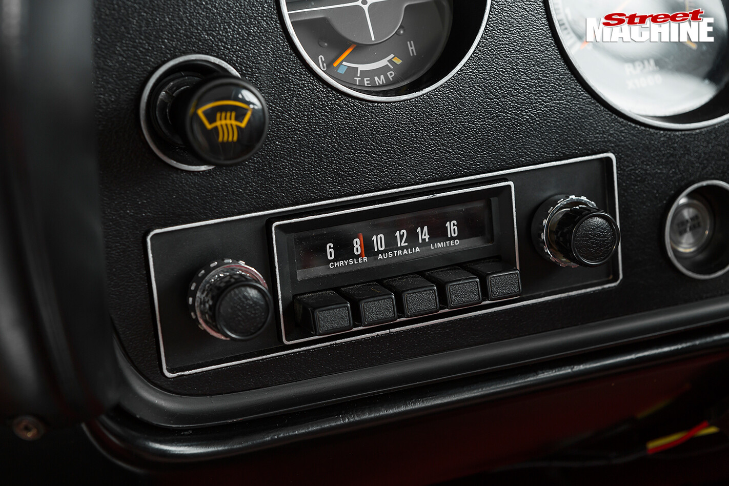 Chrysler -cl -charger -radio