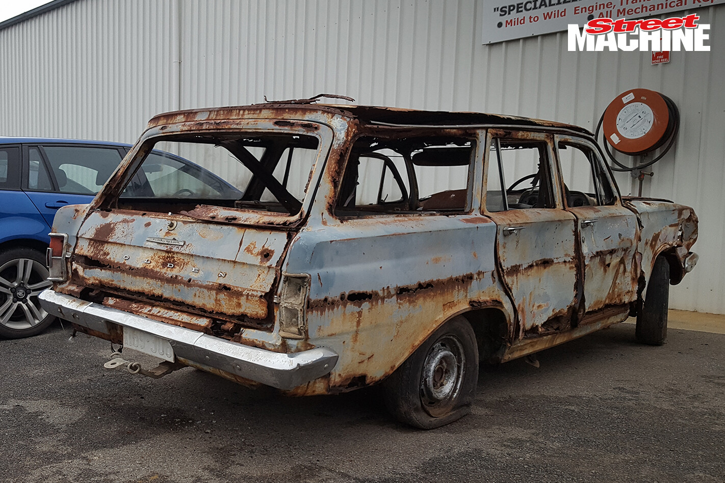 EH Holden Wagon Rusty 10