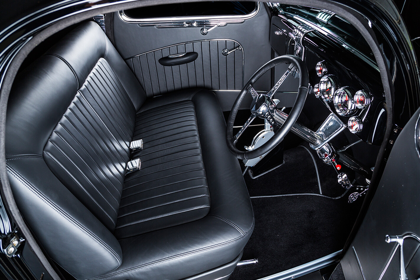 1935 Ford coupe interior