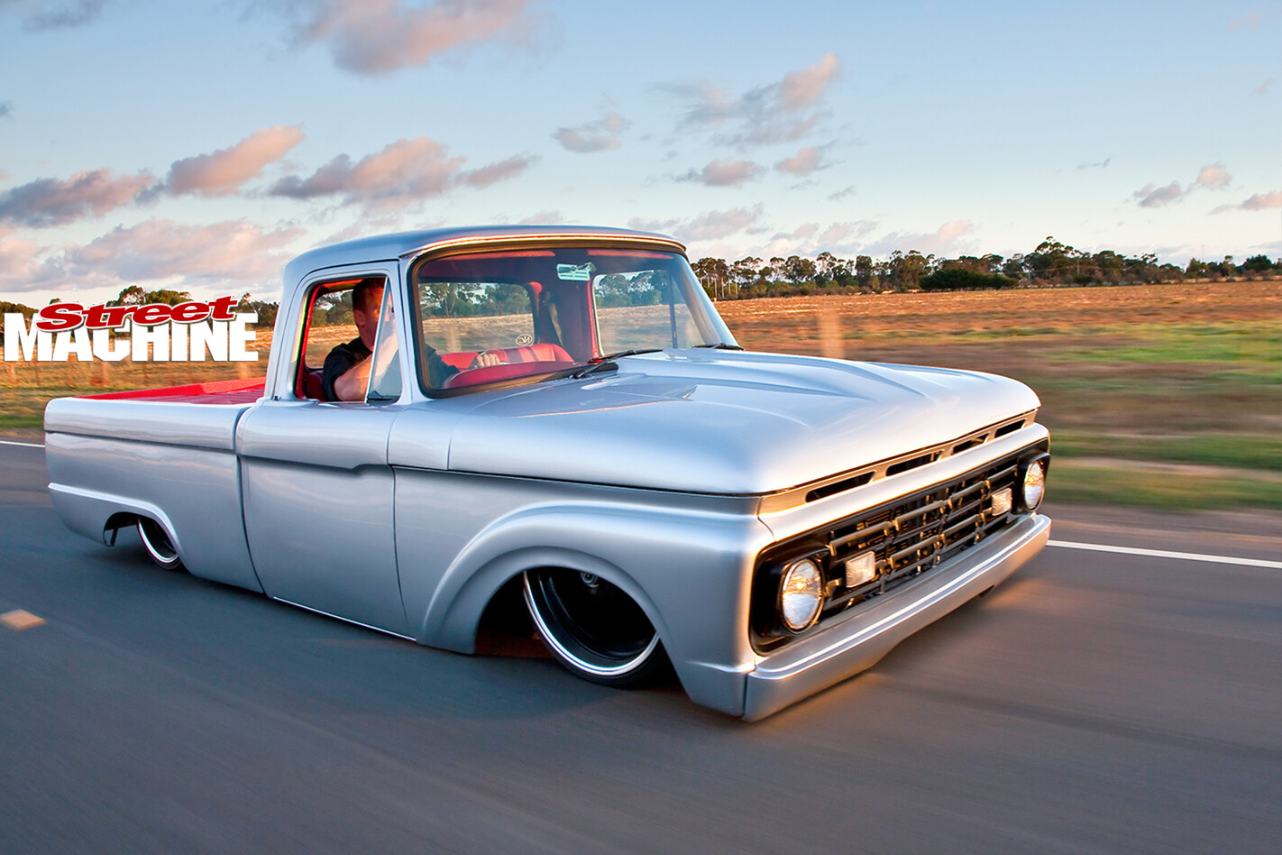 Ford -F100-side -front -onroad