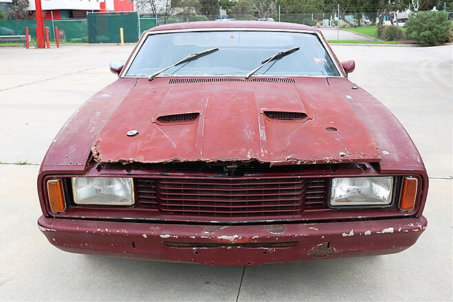 Rusty Ford Falcon XB front