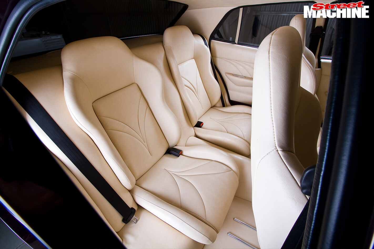Ford -Falcon -XB-interior -rear