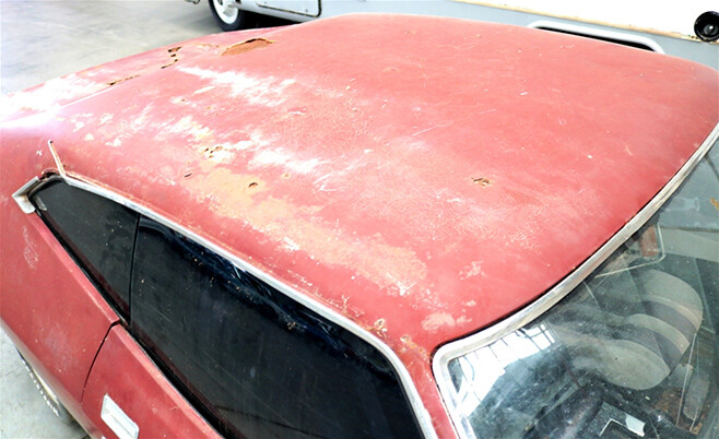 Rusty Ford Falcon XB roof