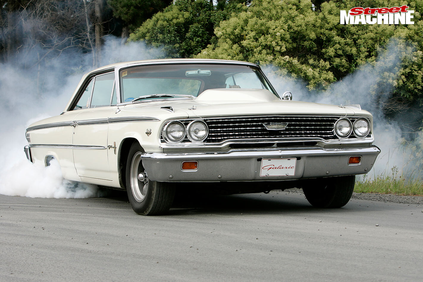 Ford Galaxie XL500 burnout