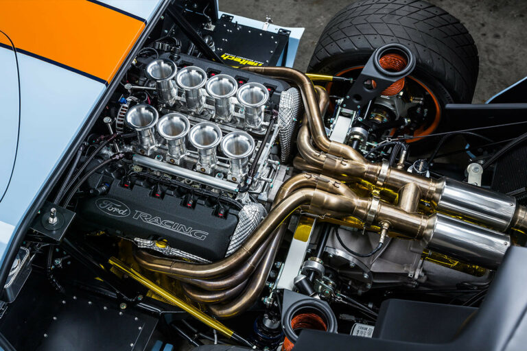 Ford GT40 V8 engine bay