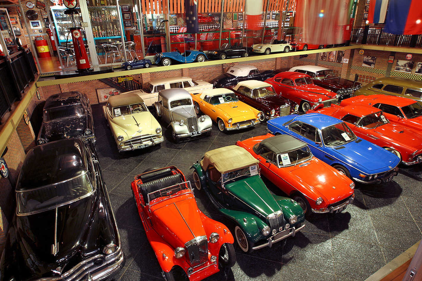 Hauwke's auto gallery
