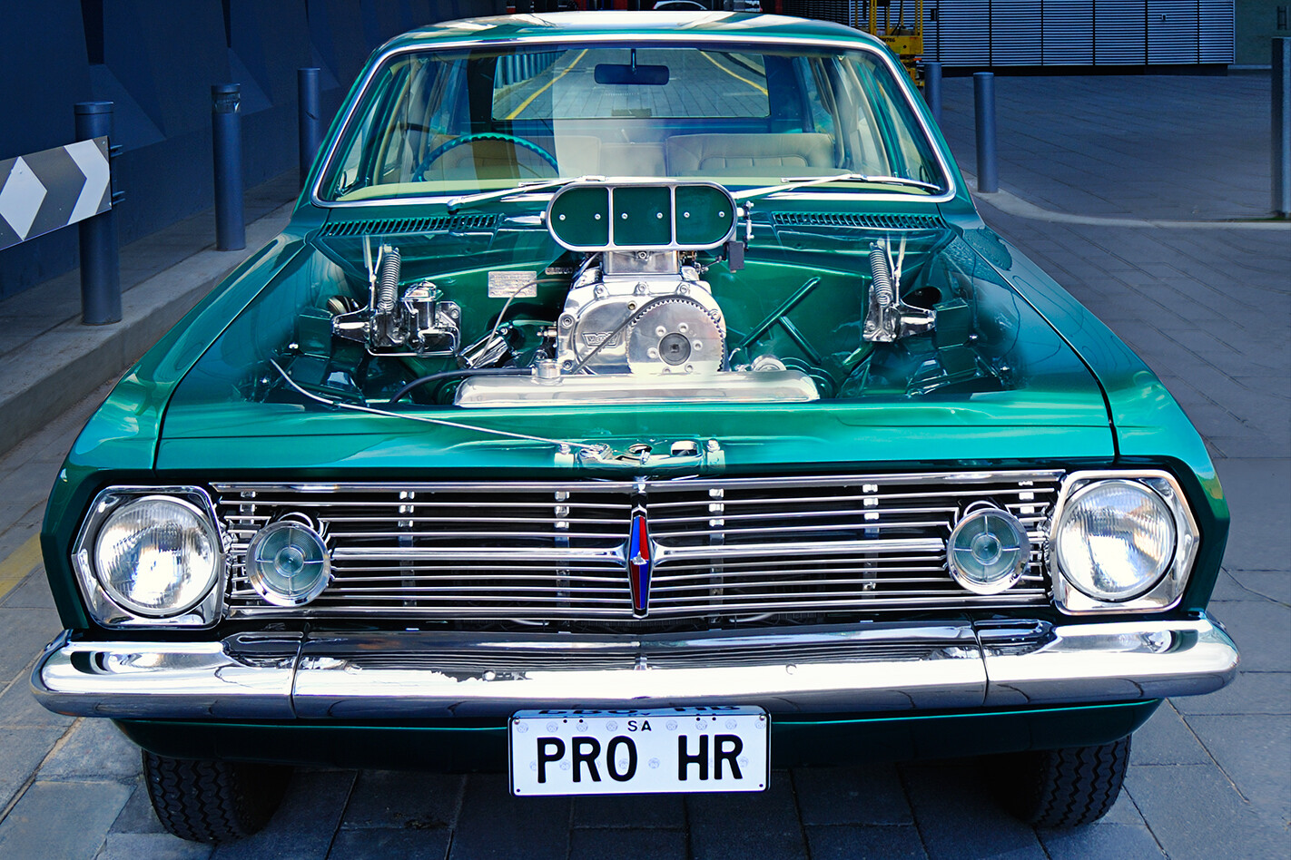Holden -HR-front -view