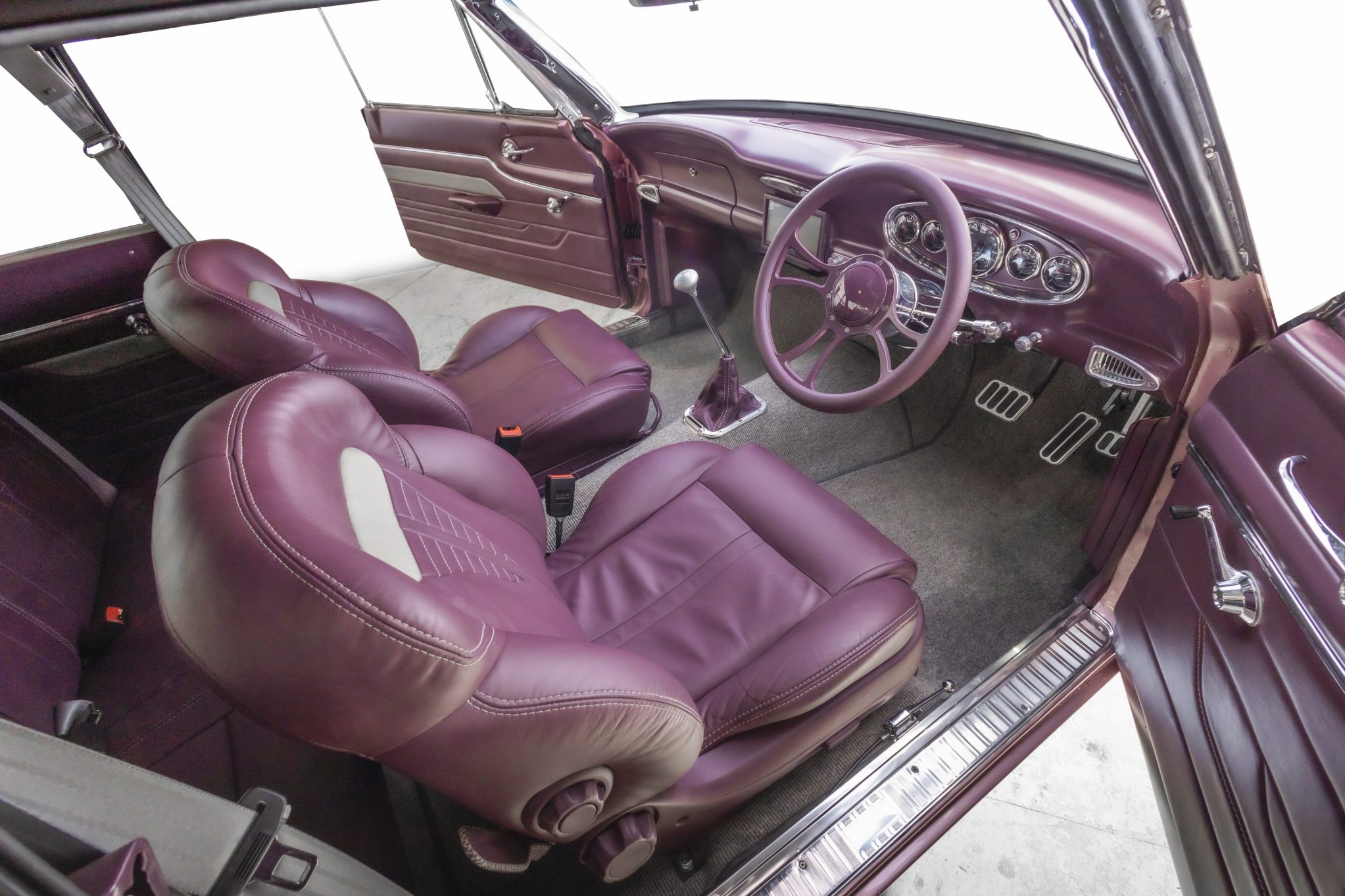 Street Machine Features Lynda Rowe Xm Falcon Coupe Interior 2