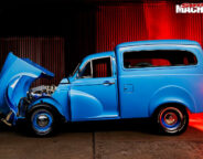 Morris van side