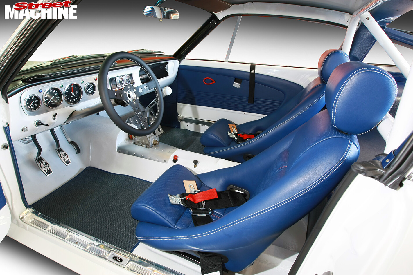 Mustang -interior -front