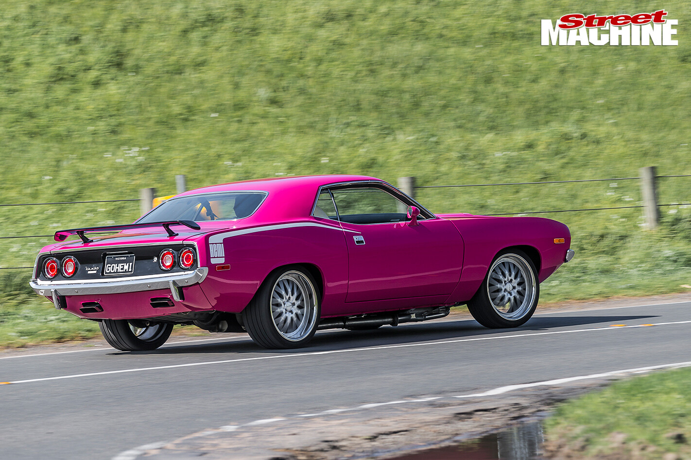 PINK-1972-PLYMOUTH-BARRACUDA-1