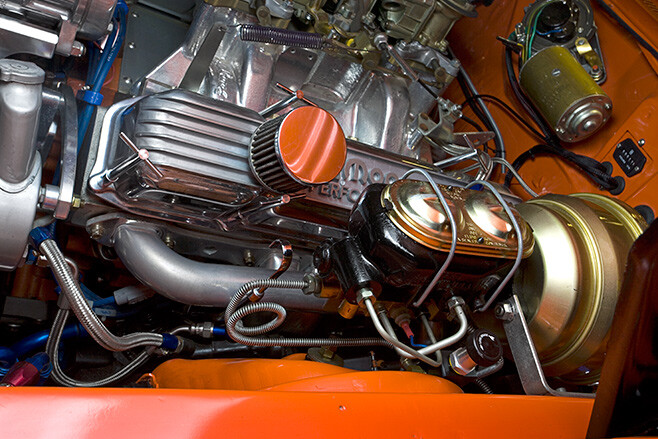 Plymouth Road Runner engine
