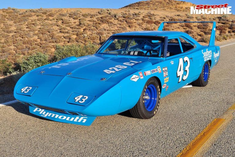 1970 Plymouth Superbird NASCAR tribute - flashback