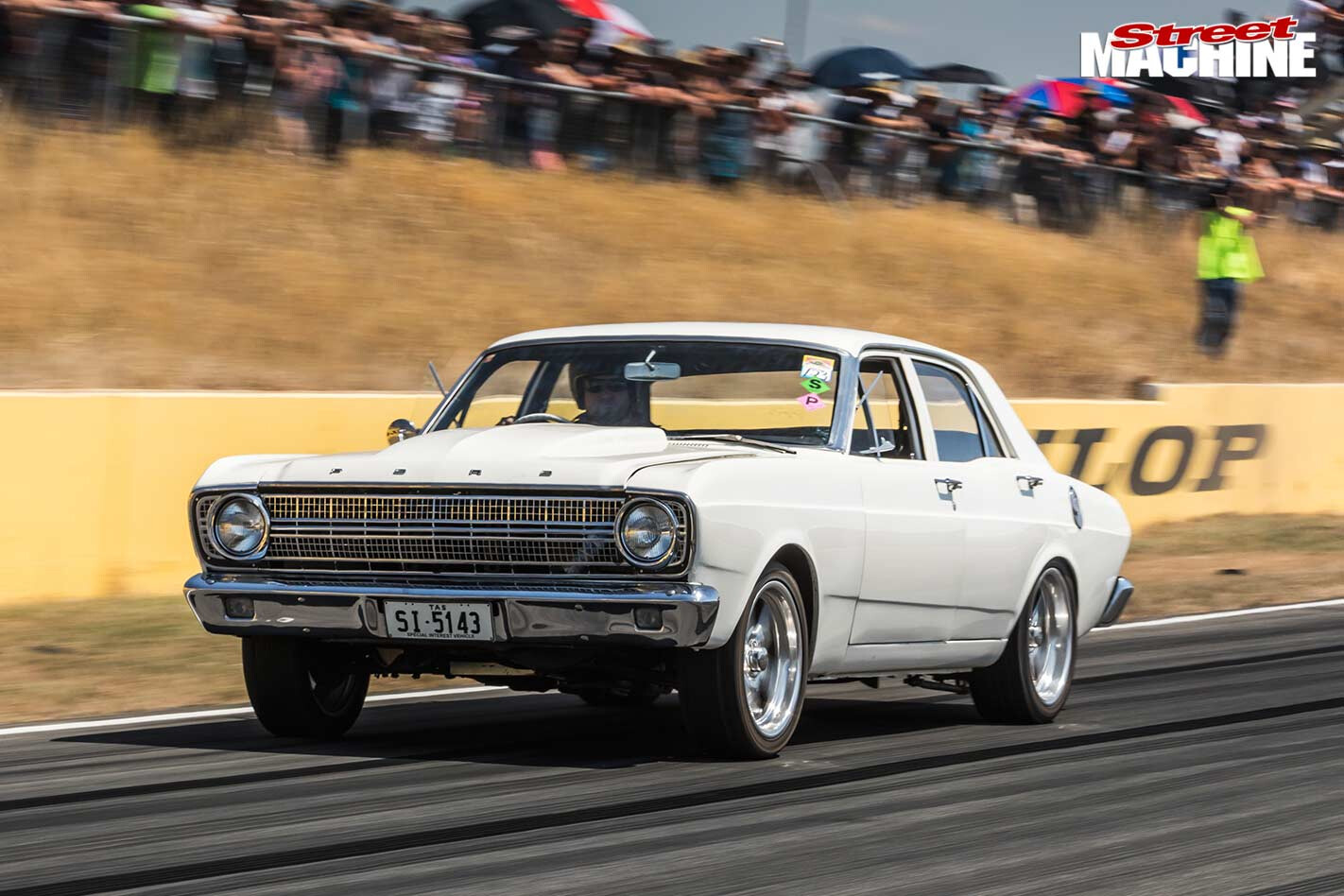 Ford Falcon at powercruise