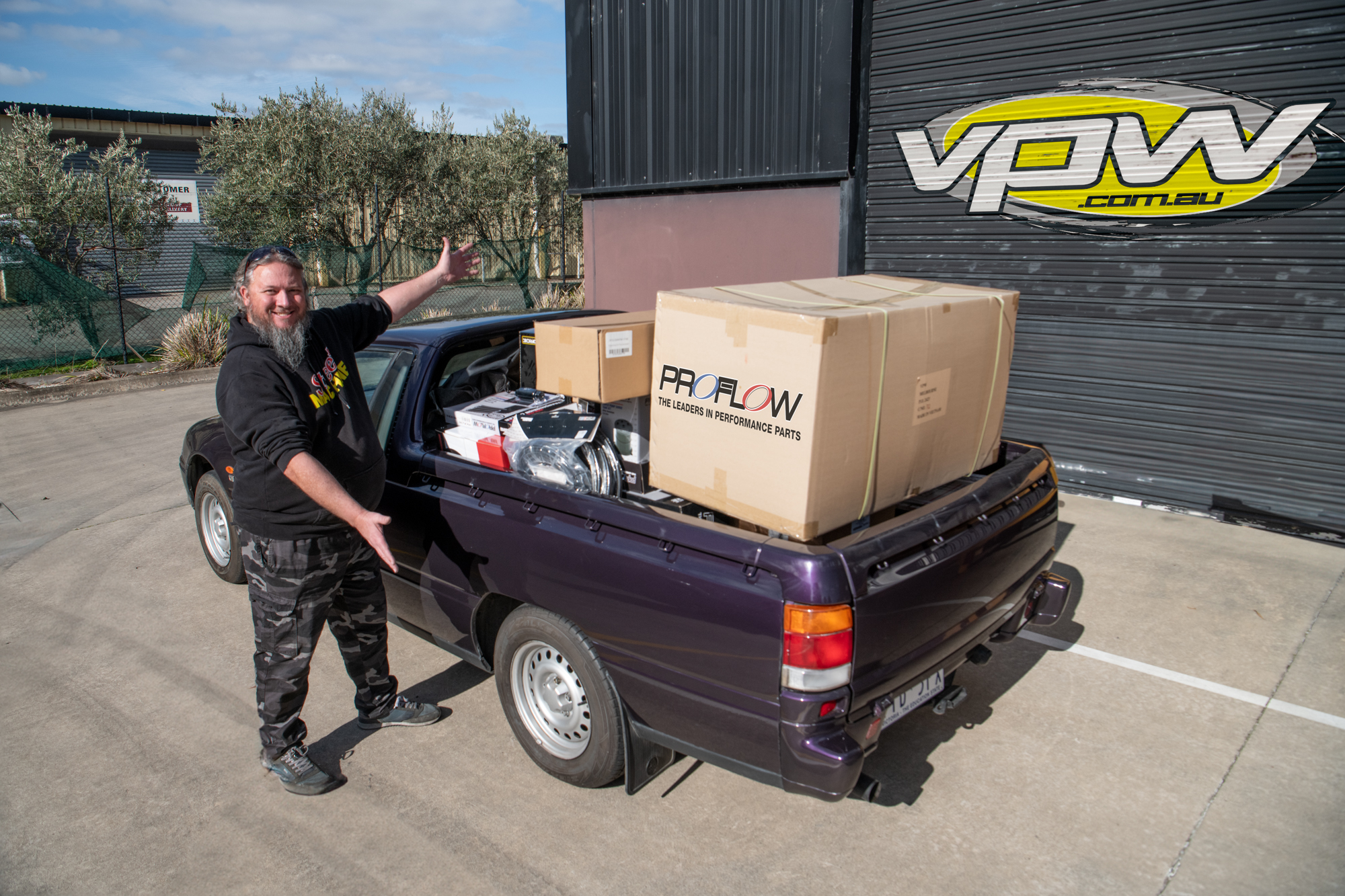 Video: Picking up all the parts we need for our VS ute!