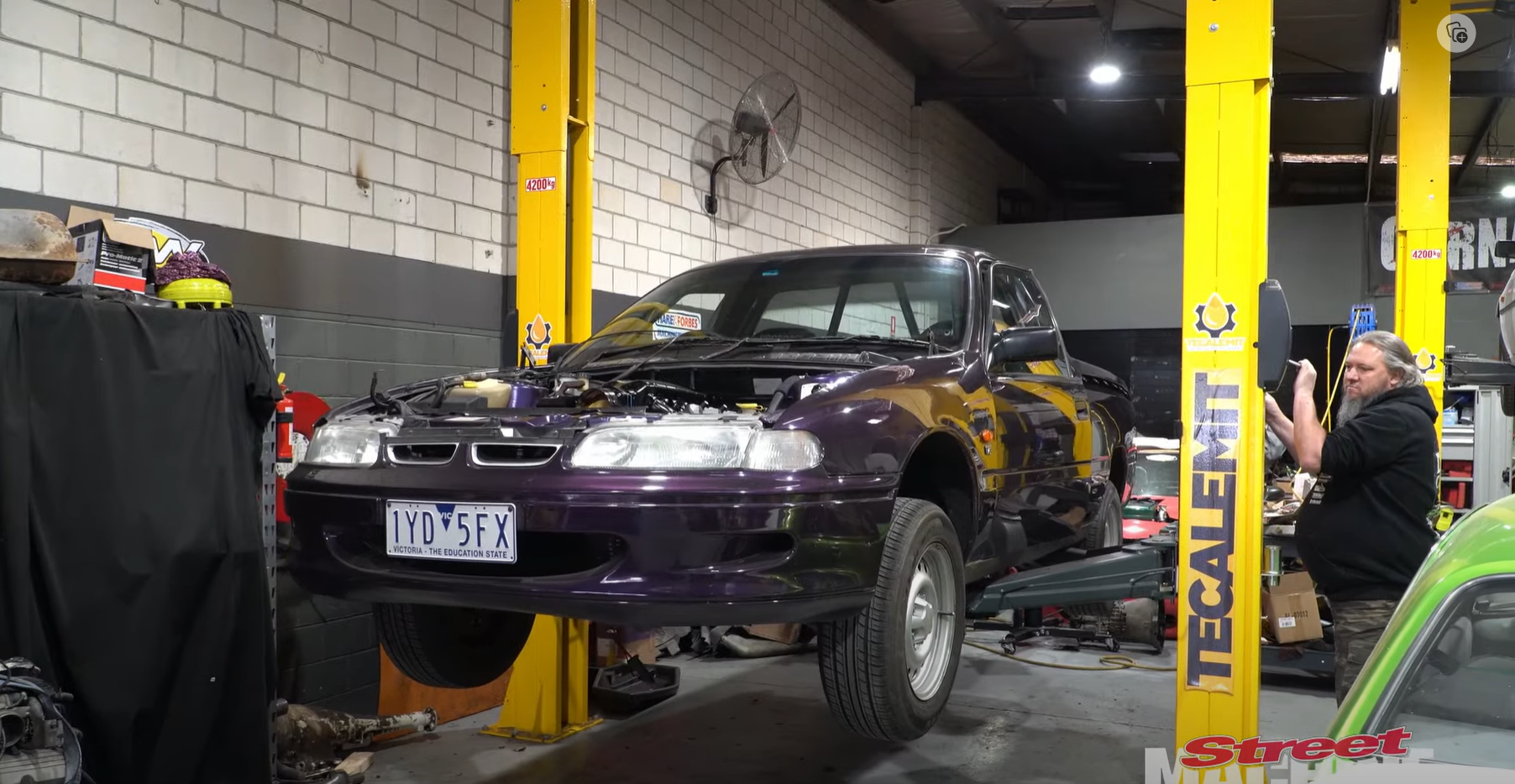 Video: Fitting the 427ci LS to our VS ute