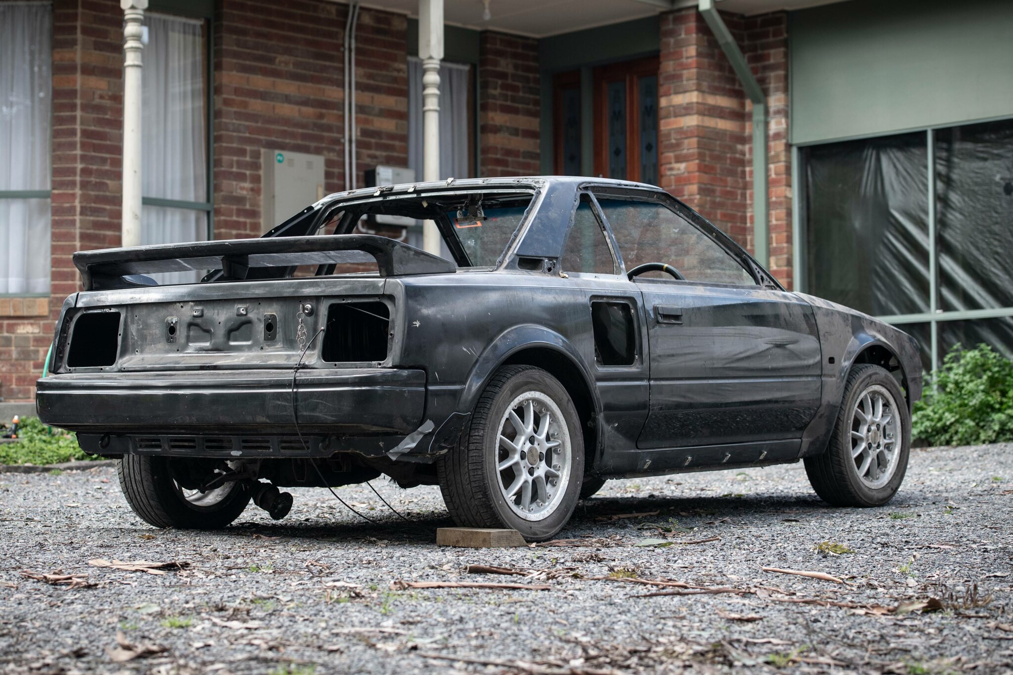 Video: First-generation 1984 Toyota MR2 in the build